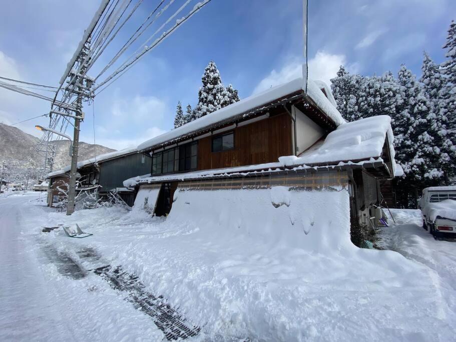 شقة Way Shirakawago - Private, Free Parking And Newly Opened 2022 Way Shirakawago المظهر الخارجي الصورة