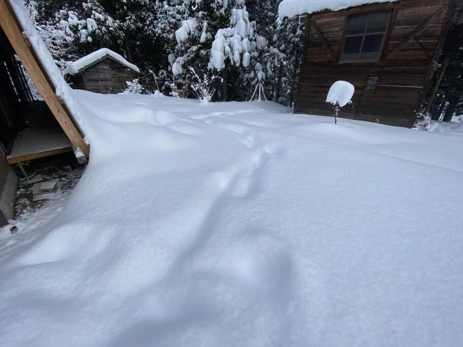 شقة Way Shirakawago - Private, Free Parking And Newly Opened 2022 Way Shirakawago المظهر الخارجي الصورة