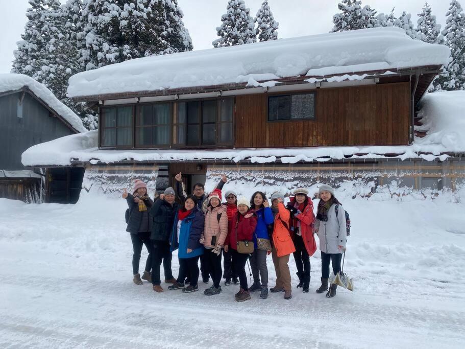شقة Way Shirakawago - Private, Free Parking And Newly Opened 2022 Way Shirakawago المظهر الخارجي الصورة
